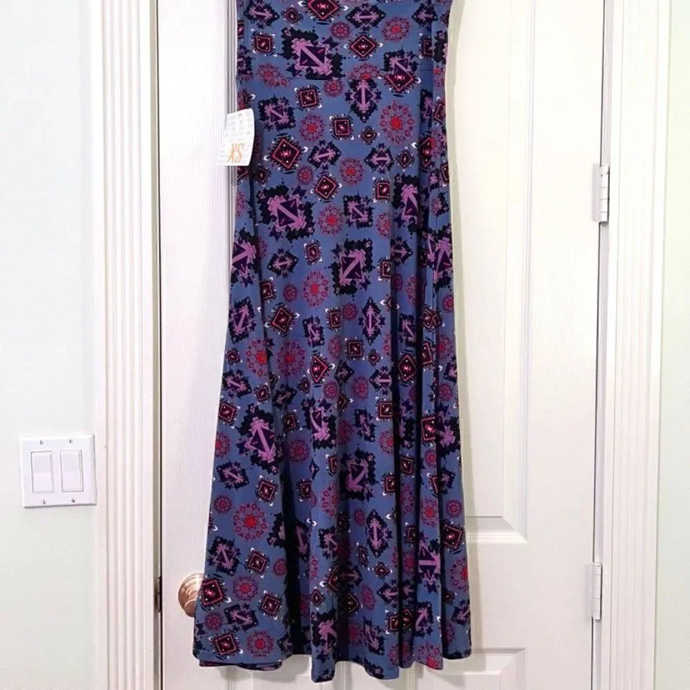 LulaRoe NWT  Maxi Pull-on Skirt- Gray Black Purple Red Aztec Design- Size XS